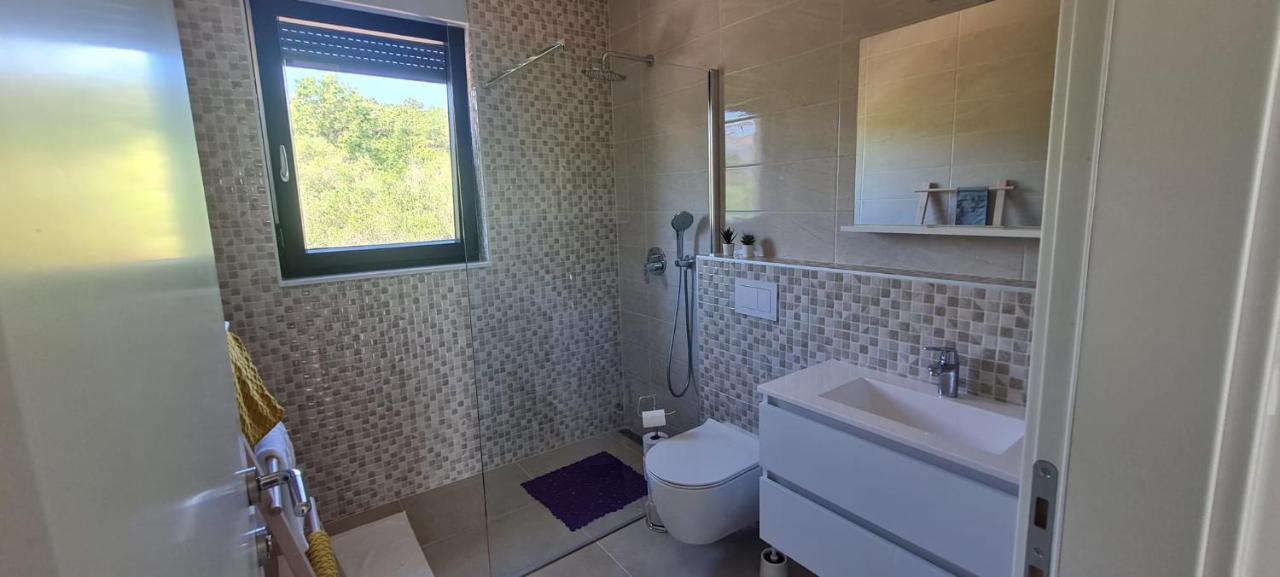 Apartmani Mariosa Vrbnik Exteriör bild
