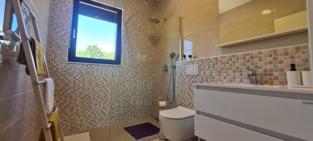 Apartmani Mariosa Vrbnik Exteriör bild