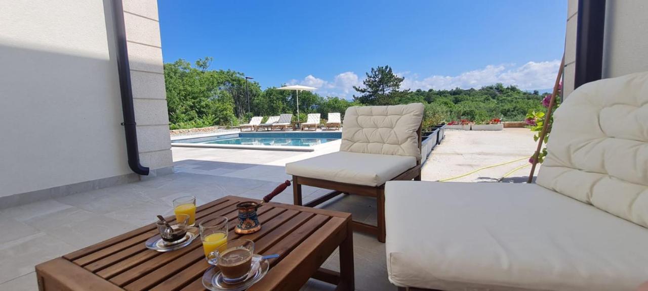 Apartmani Mariosa Vrbnik Exteriör bild